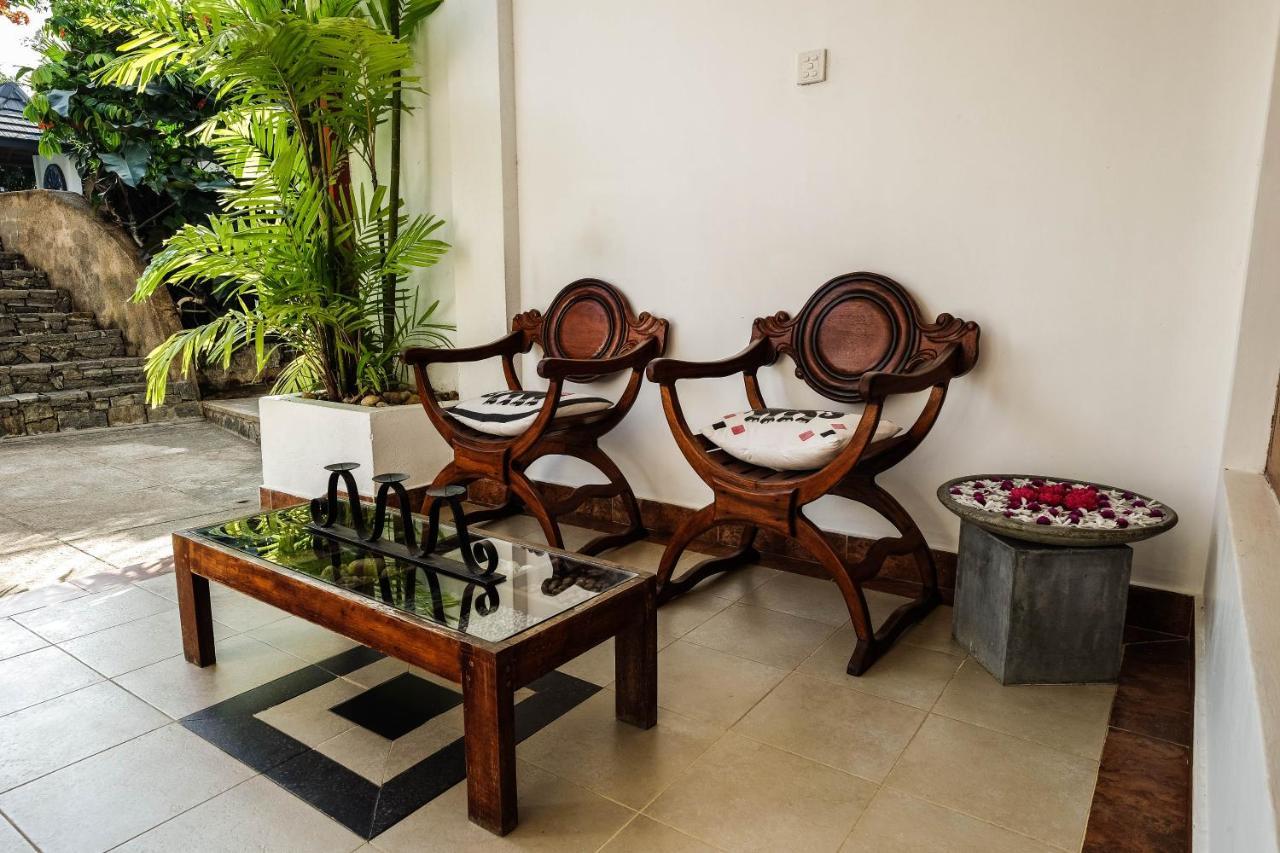 Elegant Hotel Kandy Luaran gambar