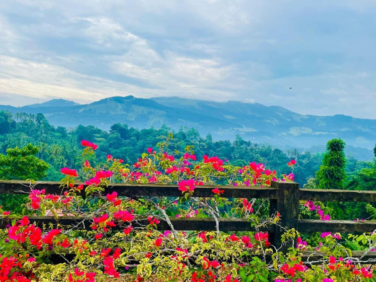 Elegant Hotel Kandy Luaran gambar