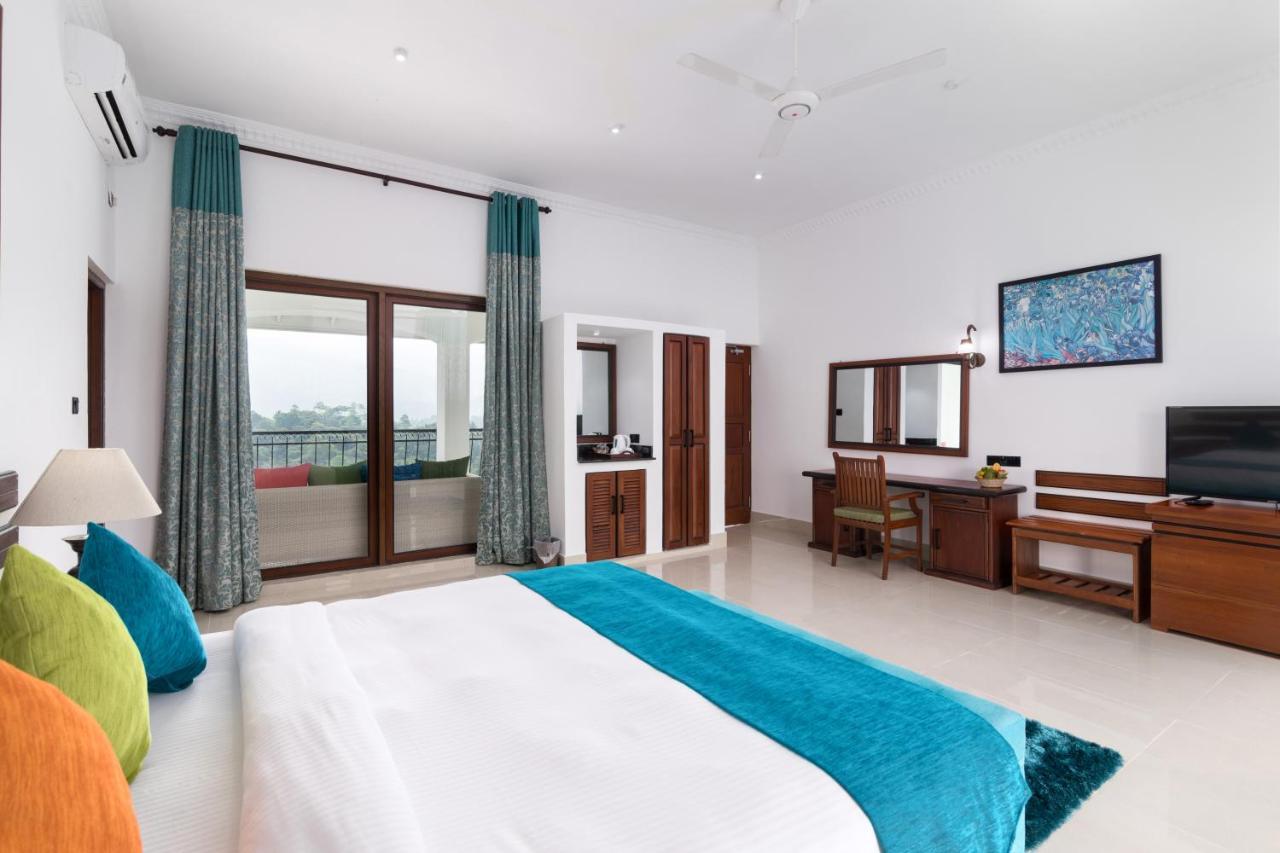Elegant Hotel Kandy Luaran gambar