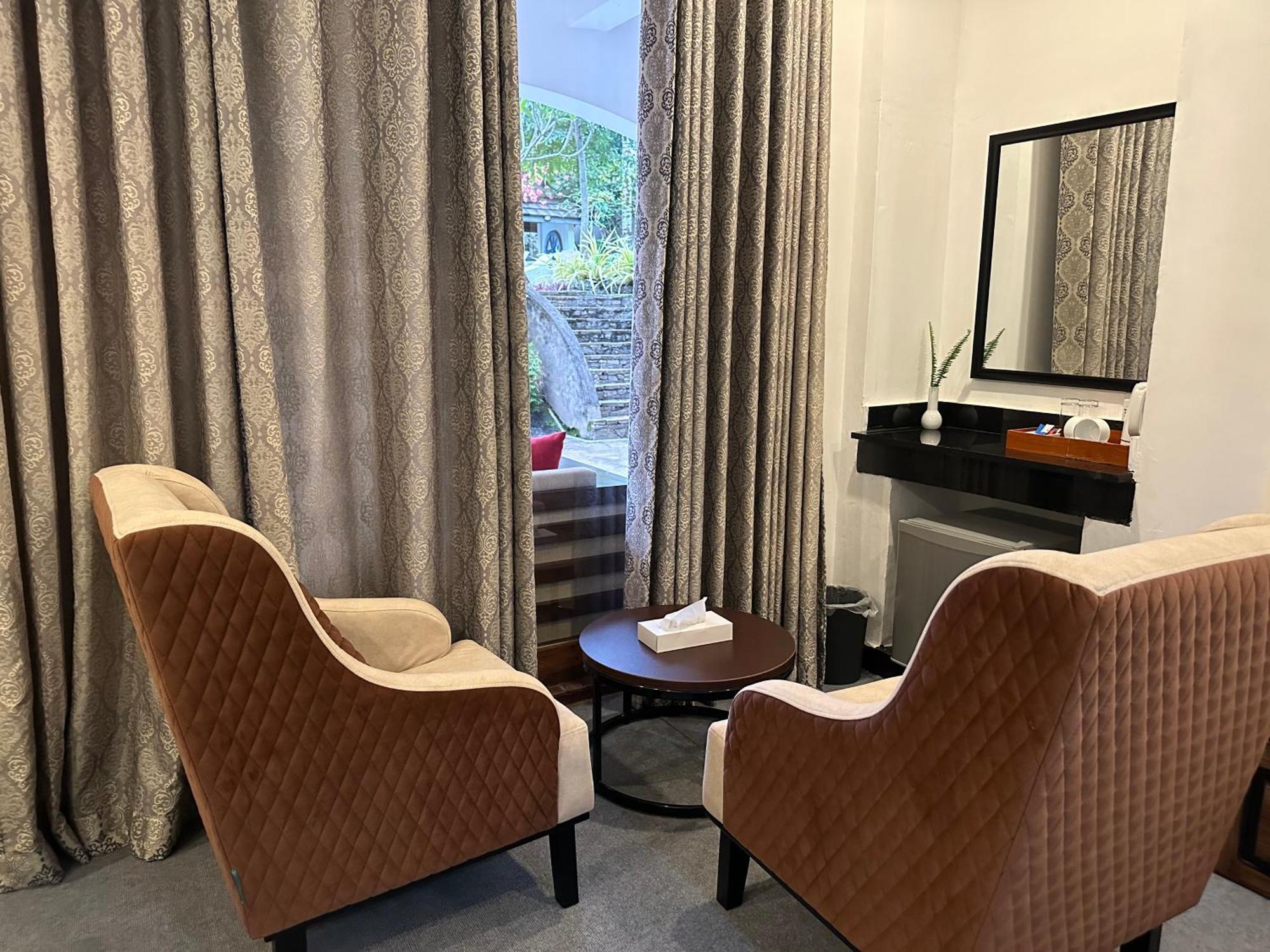 Elegant Hotel Kandy Luaran gambar