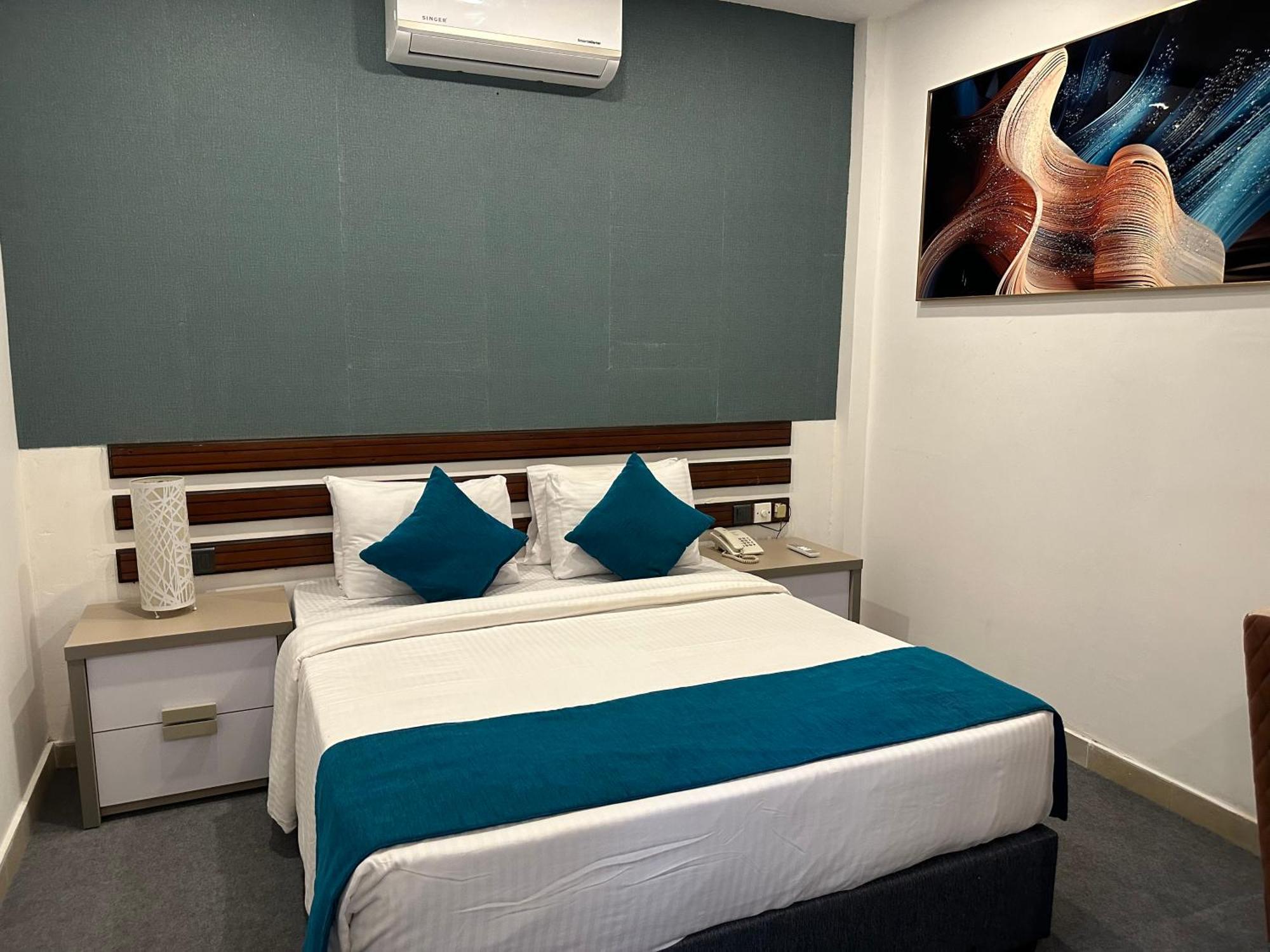 Elegant Hotel Kandy Luaran gambar