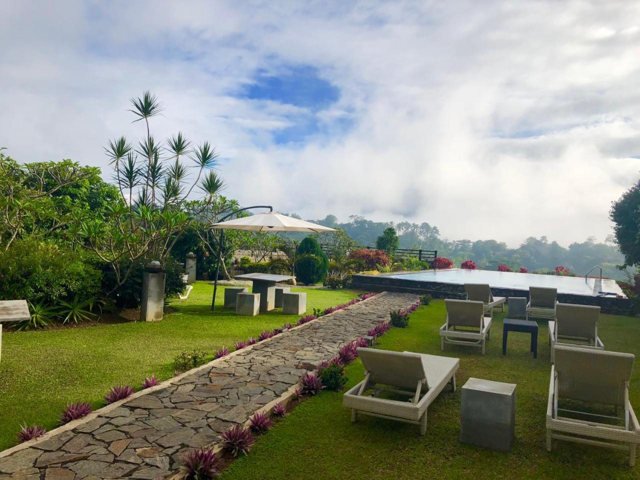 Elegant Hotel Kandy Luaran gambar